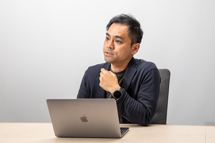 インタビュー中の様子