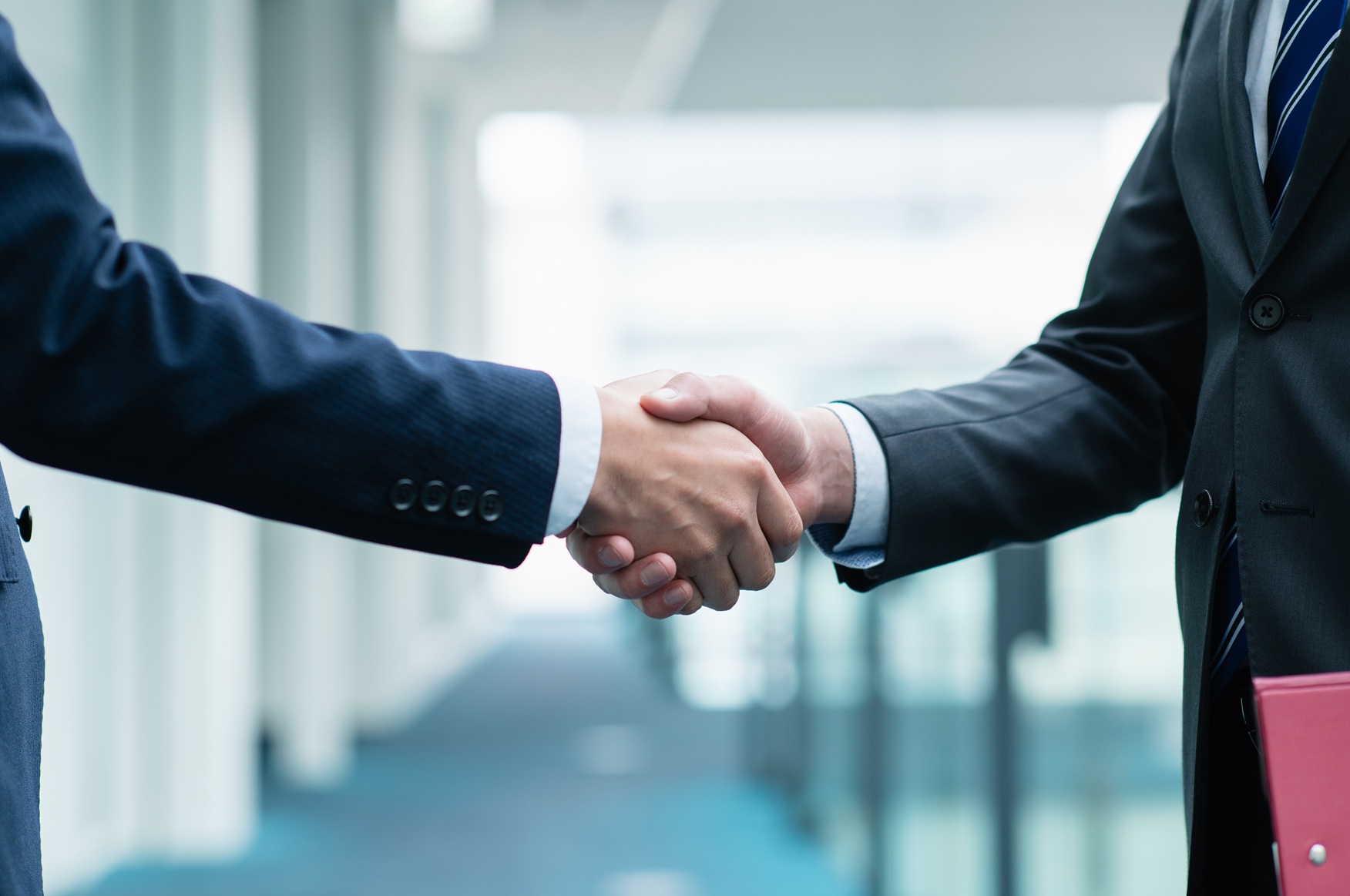 自社の状況に合わせて様々な方法を検討することで、情シス体制を整えていきましょう！